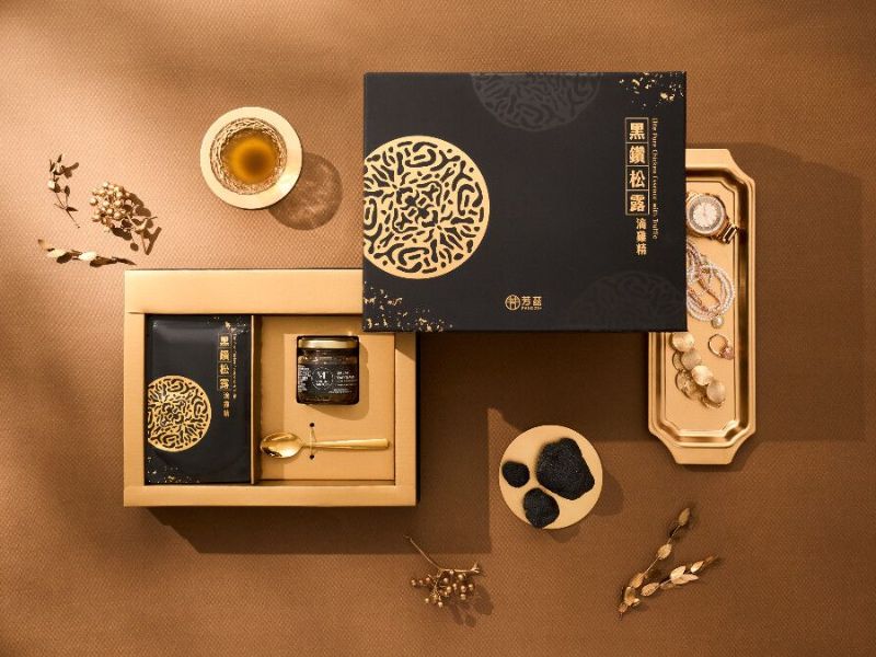 Set trà tặng kèm tách phù hợp dành tặng đối tác